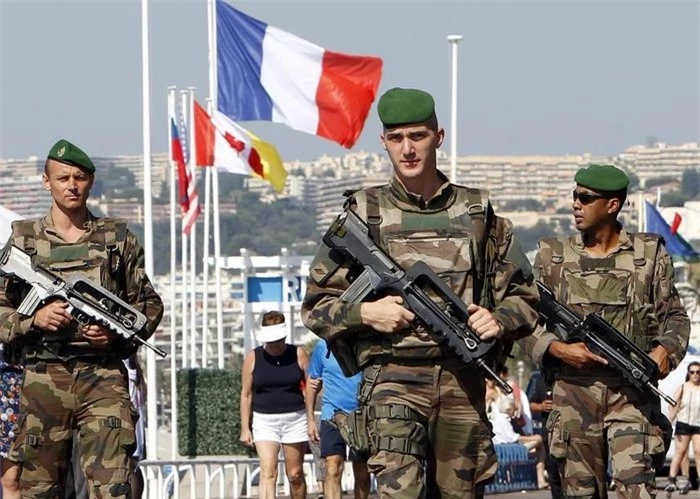 Cổng thông tin War on the Rocks đã phân tích lý do tại sao Pháp, với tư cách là một trong những quốc gia NATO hùng mạnh nhất ở châu Âu, vẫn đặt cược vào 