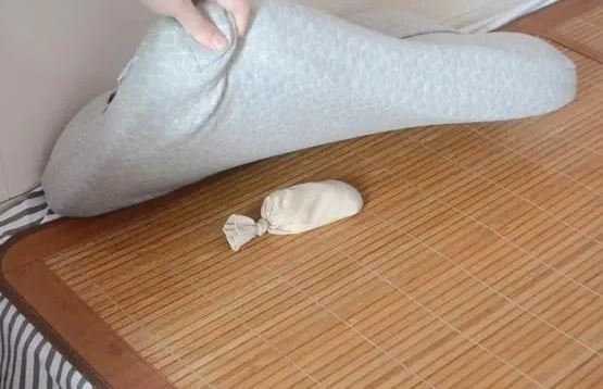 Lấy nắm gạo đặt dưới gối: Cả nam và nữ đều có lợi, trời nồm ẩm càng nên làm thử