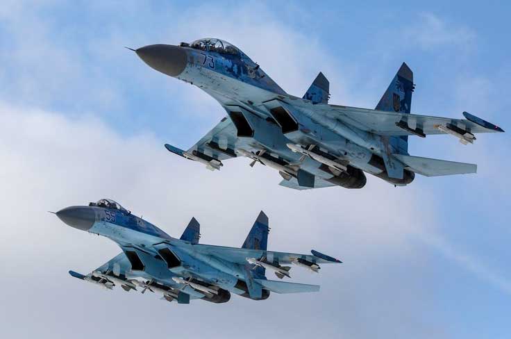 Mỹ tính lắp tên lửa AIM-120 AMRAAM lên tiêm kích Liên Xô