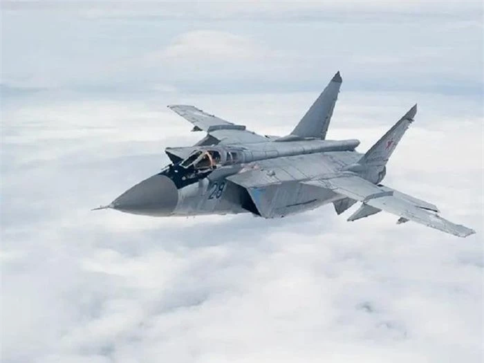 Máy bay MiG-31D