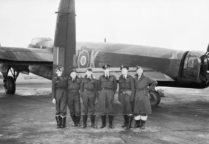 Sự thật về chiếc máy bay Đồng Minh đầu tiên ném bom Berlin trong Thế chiến 2 