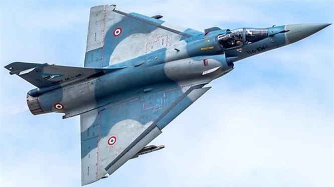 Pháp dự định giao tới... 40 tiêm kích Mirage 2000 cho Ukraine ảnh 1
