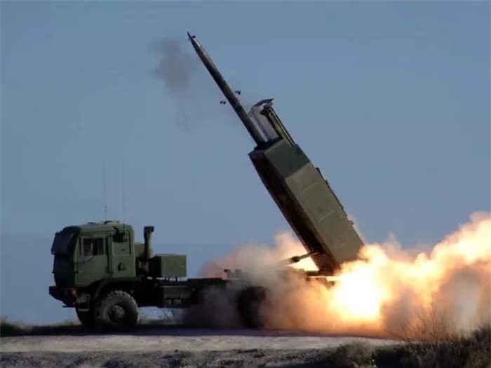 Vũ khí bí ẩn trấn áp tổ hợp HIMARS ảnh 1