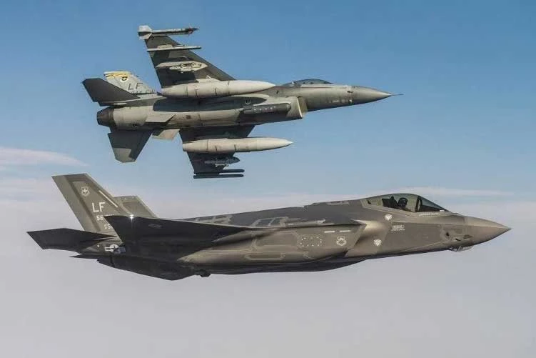 Mỹ không muốn chuyển cả F-16 và F-35 dù đã nhận tiền từ Thổ Nhĩ Kỳ.