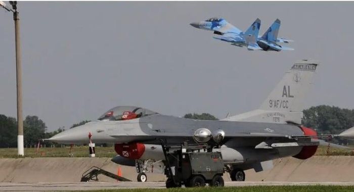 Chỉ cần đường băng ở Ukraine hỏng, F-16 của Mỹ sẽ trở nên vô dụng 