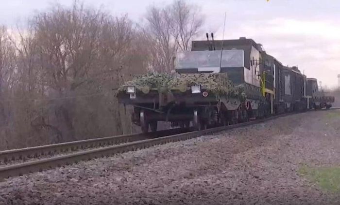 Khám phá uy lực của 'pháo đài bọc thép' đường sắt Nga 