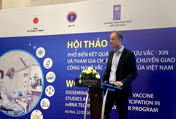 Cẩn trọng từng bước trong tiếp nhận công nghệ sản xuất vaccine mRNA