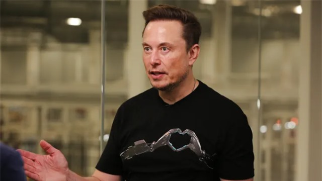 Elon Musk: Ngủ 6 tiếng một ngày, làm việc 7 ngày một tuần, mỗi năm chỉ nghỉ 2-3 ngày - Ảnh 1.