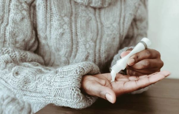 5 mẹo chăm sóc da khi thời tiết hanh khô