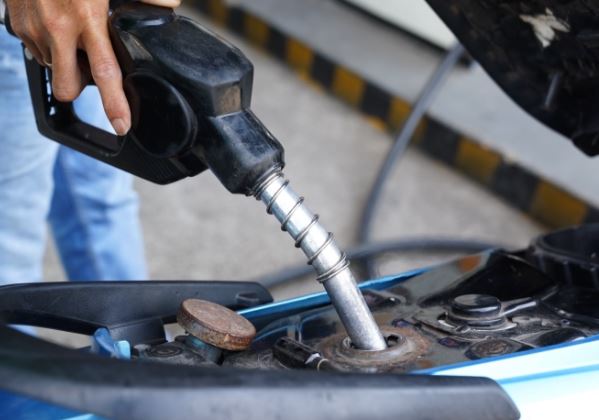 Mẹo đổ xăng tiết kiệm, thông minh