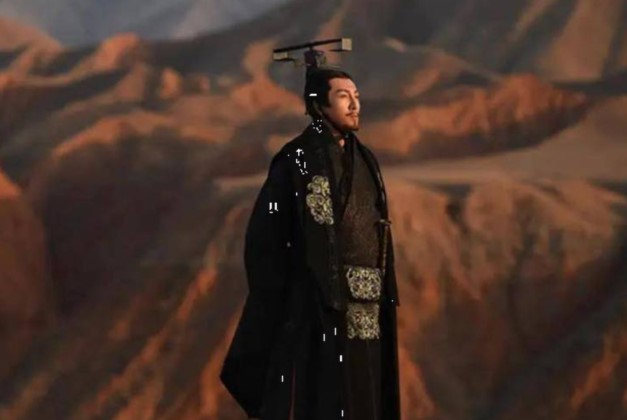 Vì sao Tần Thủy Hoàng che giấu 3 chuyện kỳ lạ xảy ra ngay trước khi qua đời? 