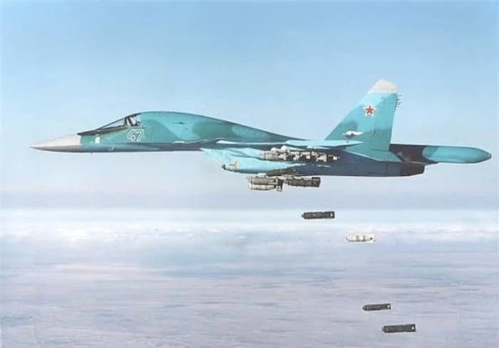 Máy bay Su-34 Nga ném bom.