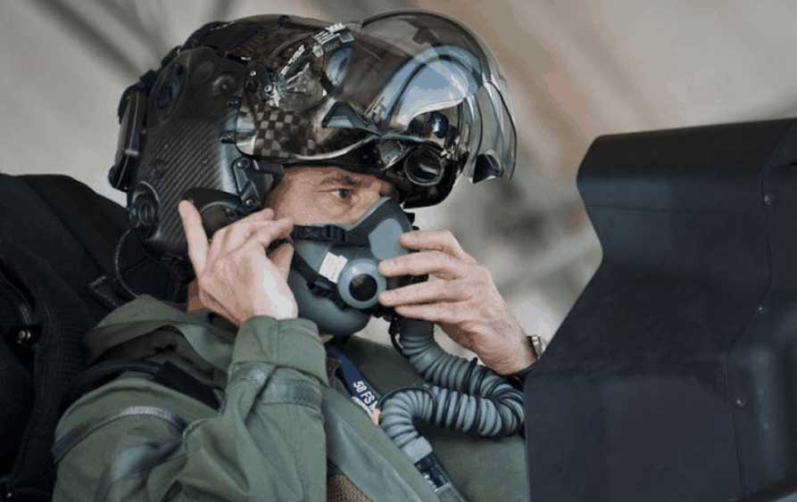 CLIP: Tại sao mũ của phi công F-35 đắt hơn cả siêu xe?