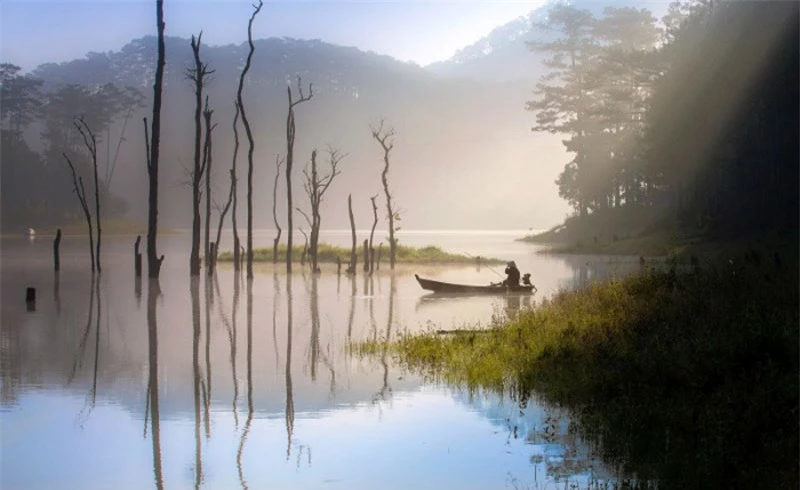 Hồ Tuyền Lâm là hồ nước ngọt thuộc thành phố Đà Lạt, tỉnh Lâm Đồng. Ảnh: Nguyễn Khánh Hoàng