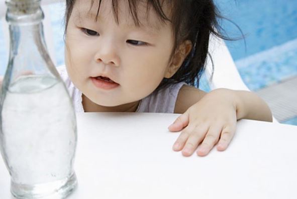 9 mẹo dân gian trị ho cho bé cực hiệu quả do bác sĩ Mỹ bình chọn