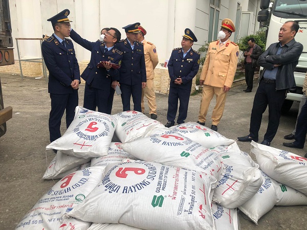 Cục QLTT Thanh Hoá: Tăng cường kiểm tra hàng hoá, xử lý vi phạm tại các điểm du lịch
