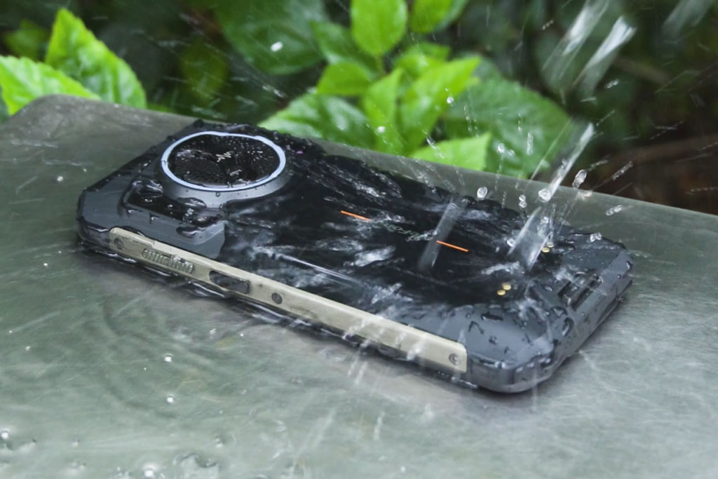 Smartphone chống nước, pin 9.600 mAh, sạc 33W, giá ‘hạt dẻ’