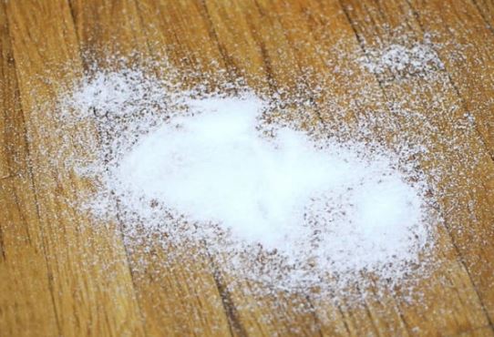 Mẹo làm sạch sàn nhà nhanh chóng, loại bỏ hoàn toàn vết ố bẩn