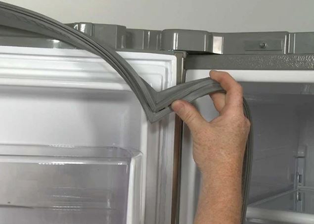 4 cách khắc phục tình trạng tủ lạnh đổ mồ hôi, đọng nước