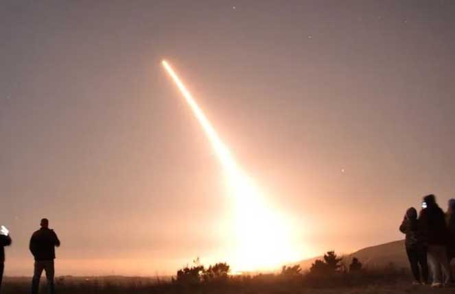 Mỹ phóng tên lửa LGM-30 Minuteman.