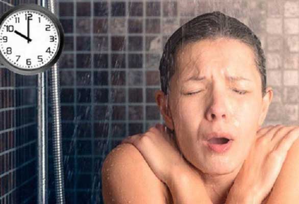 5 việc tuyệt đối không nên làm sau 9 giờ tối, ai mắc 1 cái cũng đáng báo động