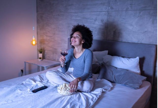 5 thói quen về đêm tưởng vô hại lại là "thủ phạm" khiến cân nặng tăng không ngờ