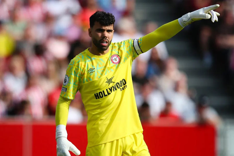 Erik Ten Hag tiến gần hơn với bản hợp đồng đầu tiên của MU