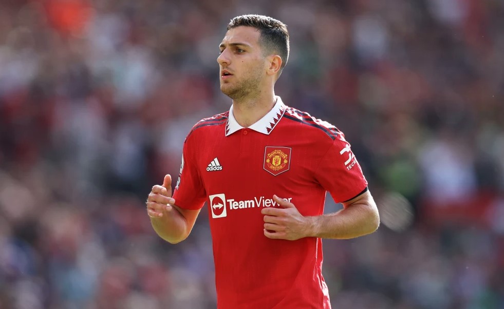 MU giữ chân thành công Diogo Dalot