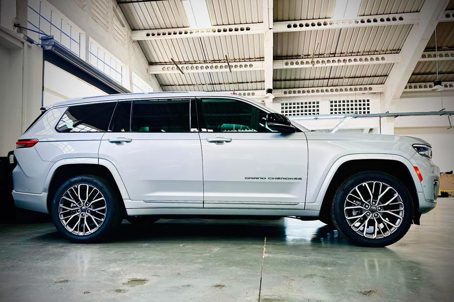 Jeep Grand Cherokee.