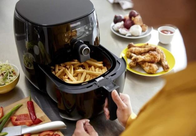 Mẹo rửa nồi chiên không dầu chẳng cần kỳ cọ mà vẫn sạch