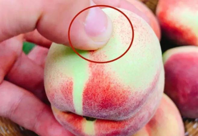 Cách chọn đào ngon, mọng nước giòn ngọt, người bán không bao giờ tiết lộ