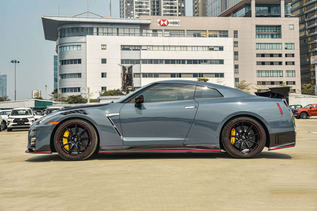 Ngắm Nissan GT-R Nismo phiên bản giới hạn vừa về Việt Nam