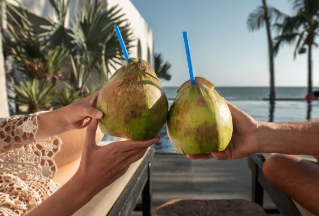 Nước dừa ngon bổ nhưng 8 người dưới đây tuyệt đối phải tránh xa