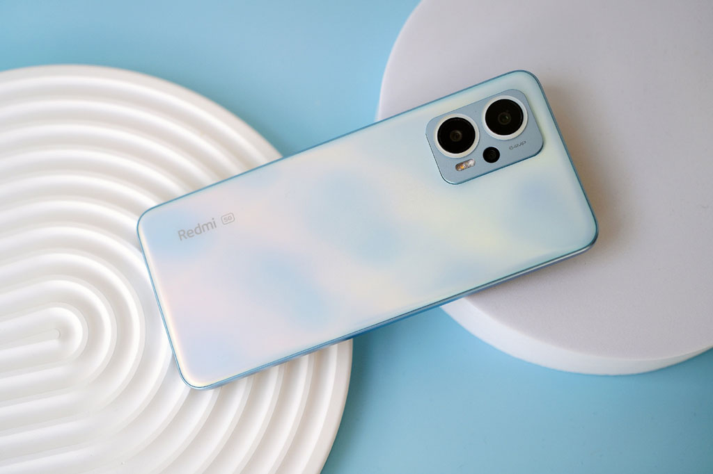 Smartphone cấu hình ‘khủng’, sạc 67W, màn hình 144Hz, giá rẻ bất ngờ