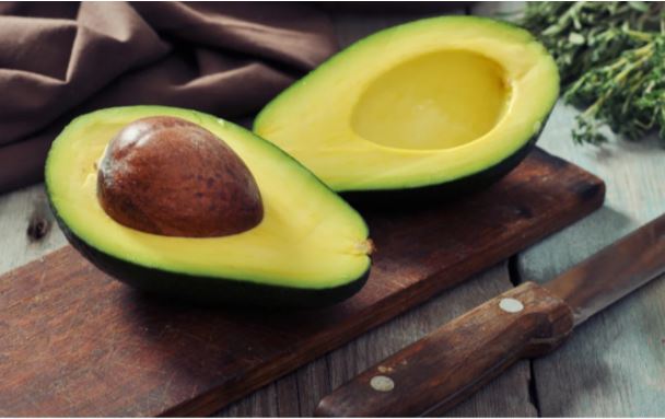 Bí quyết chọn bơ sáp dẻo ngon, vàng thơm, chất lượng không bị sượng đắng