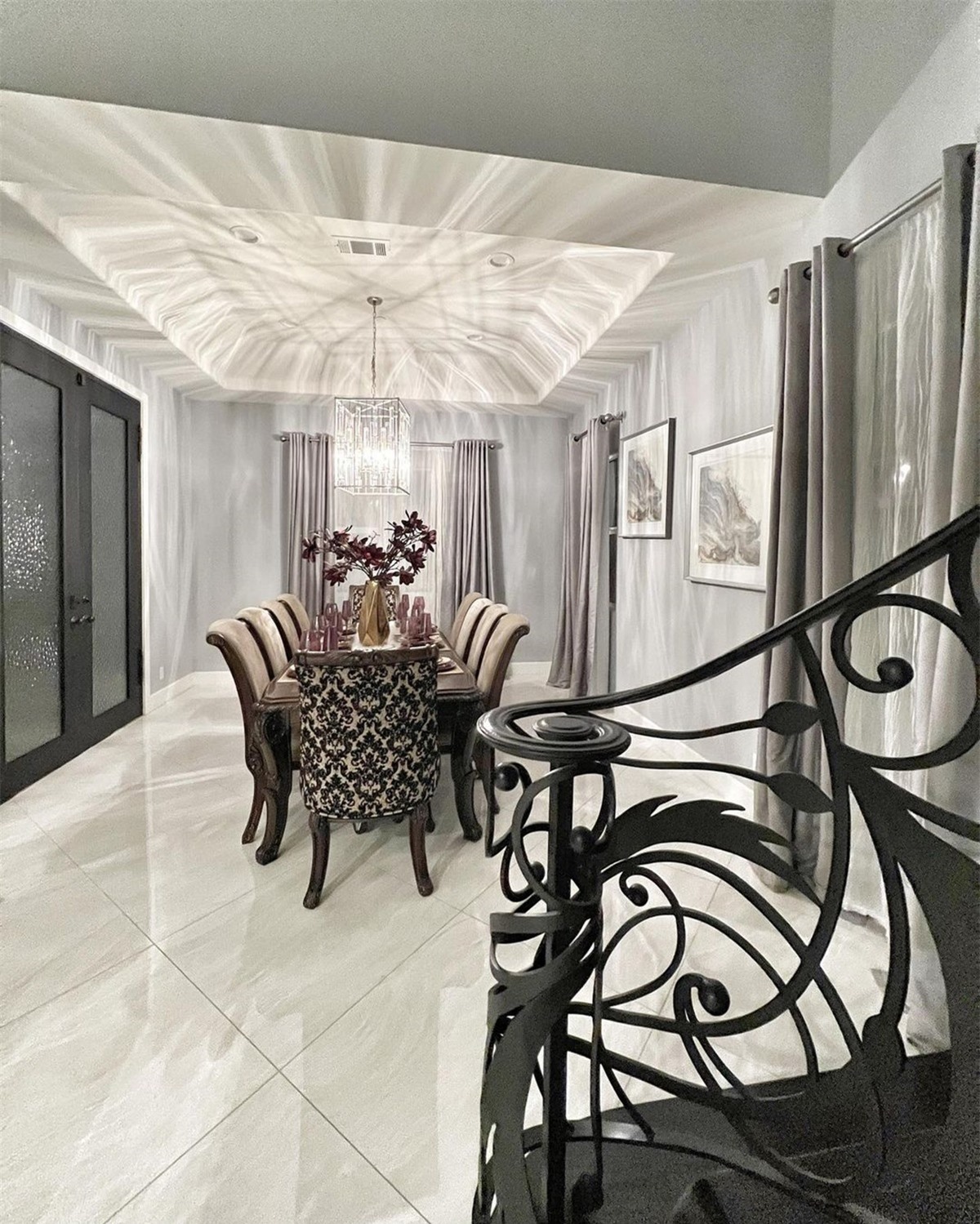 Nhà rộng 400 m2 của Lệ Quyên ở Mỹ - Ảnh 3.