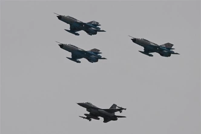 Tiêm kích F-16 đối diện 3 vấn đề lớn nếu tới điểm nóng ảnh 1