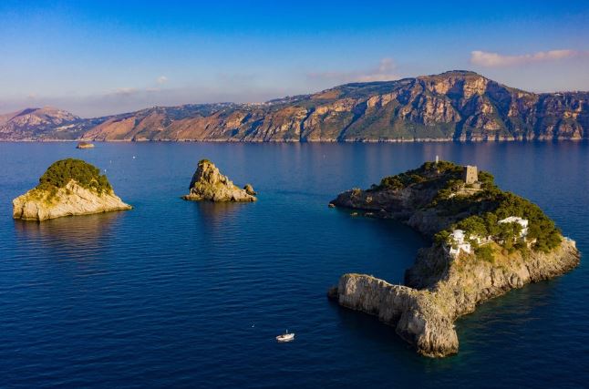 
Kỳ diệu hòn đảo khiến người ta vừa nhìn đã liên tưởng đến loài vật dễ thương, du khách muốn ghé thăm phải chi gần 4 tỷ đồng