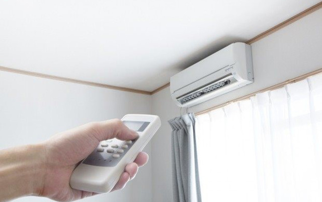 Để da không bị khô dù ngồi phòng điều hòa