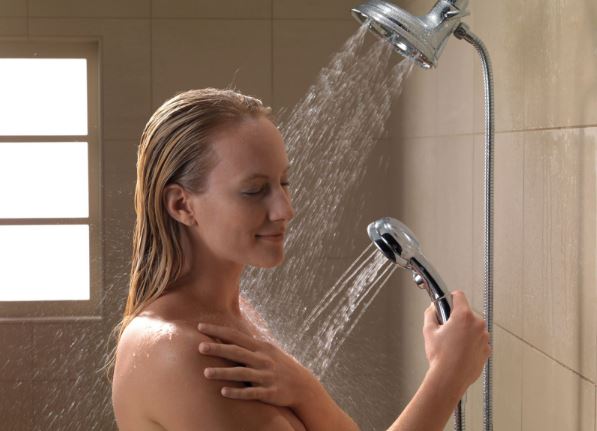 Mùa hè nắng nóng tắm bao nhiêu lần là đủ?