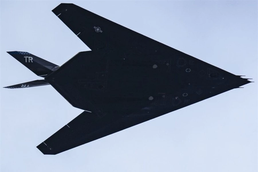 Máy bay tàng hình F-117 nhận nhiệm vụ mới sau 15 năm "nghỉ hưu" - Ảnh 12.