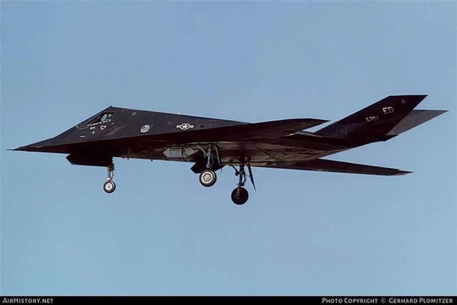 Máy bay tàng hình F-117 nhận nhiệm vụ mới sau 15 năm "nghỉ hưu" - Ảnh 15.