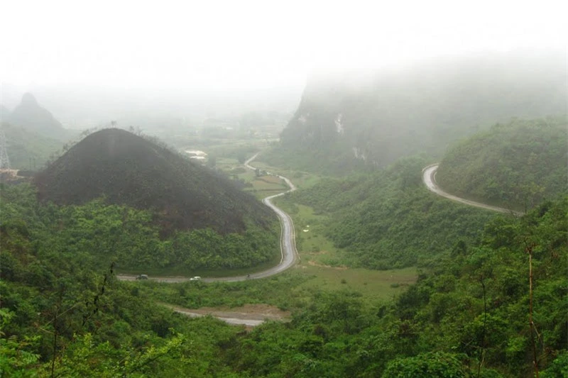 Đèo Khau Liêu (đèo Liêu) là con đèo nối nối huyện Quảng Uyên và Trùng Khánh (Cao Bằng). Ảnh: Đất Nước Tôi.