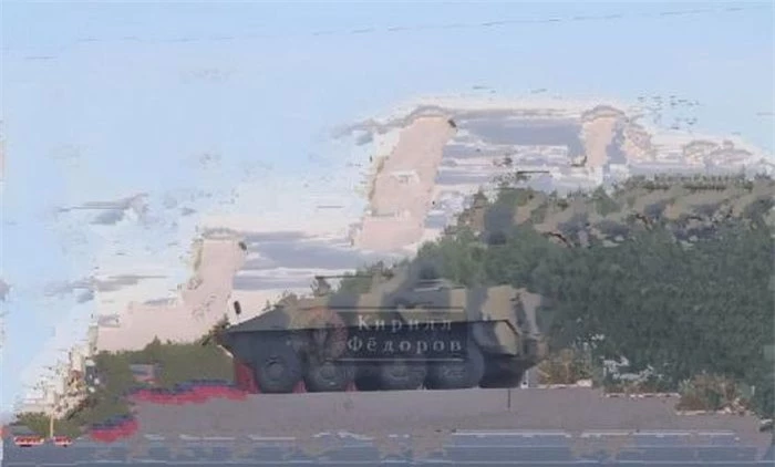 Một phương tiện chiến đấu đặc biệt có vẻ ngoài tương đồng với xe bọc thép chở quân BTR-87 đã được nhìn thấy trên một trong những con đường cao tốc của Nga và thu hút sự quan tâm lớn từ giới truyền thông.