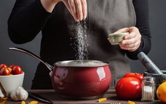 Ăn quá mặn có thể phá nát nội tạng