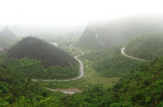 Đèo Khau Liêu - cung đường thách thức những “tay lái lụa”