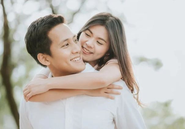 Vợ chồng chênh lệch bao nhiêu tuổi là hạnh phúc nhất? Con số này thật đáng mơ ước