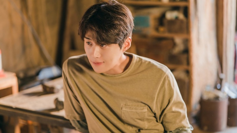 Những vai diễn 'trai ngoan' nổi tiếng của Kim Seon Ho trước khi trở thành sát thủ điên rồ bậc nhất màn ảnh xứ Hàn