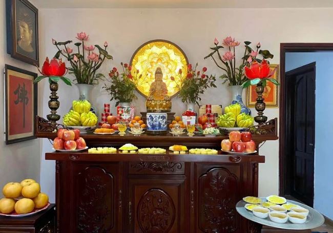 Bàn thờ đặt 2 hướng này gia chủ nghèo mạt kiếp, khó ngóc đầu lên được, đó là hướng nào?