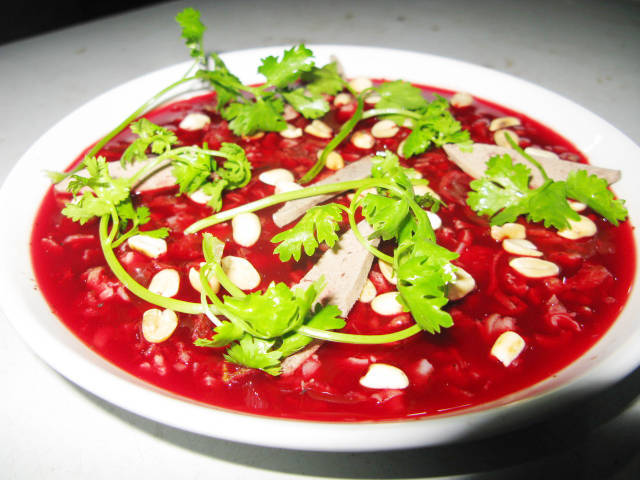 Thói quen ăn uống vào mùa hè khiến cơ thể nhiễm giun sán